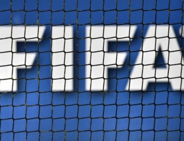 Высокопоставленный чиновник ФИФА признался в коррупции