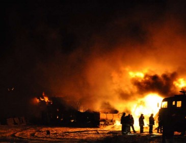УЖАС! В РФ полностью сгорела целая деревня! Что случилось с жителями (видео)
