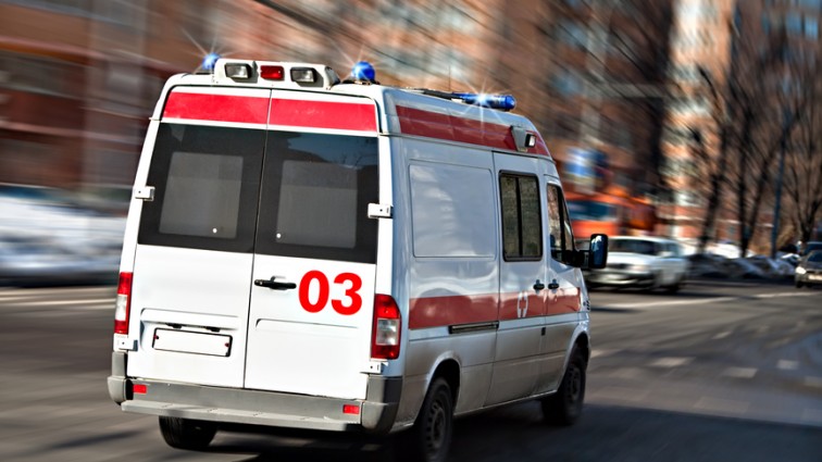  УЖАС! Во Львове карета «скорой помощи» наехала на сбитого другим авто подростка(Фото)