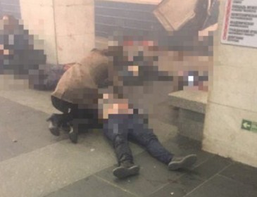 «Кровь стынет в жилах»: опубликовано видео с места взрыва в метро Петербурга