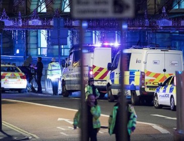iPhone спас жизнь женщине во время теракта в Манчестере: Такое бывает только в фильмах! (ФОТО)
