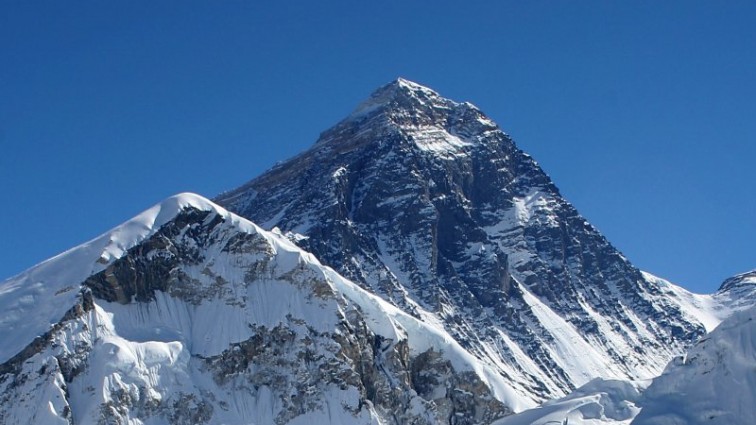 В погоне за мечтой:  альпинист умер при восхождении на Эверест. Вы будете шокированы когда узнаете сколько ему лет!