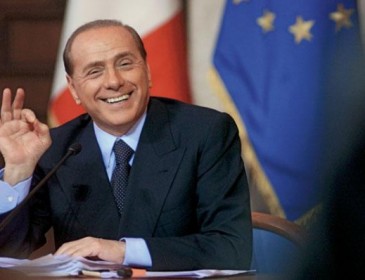 Из политики в частную жизнь: Берлускони положил глаз на жену президента США!