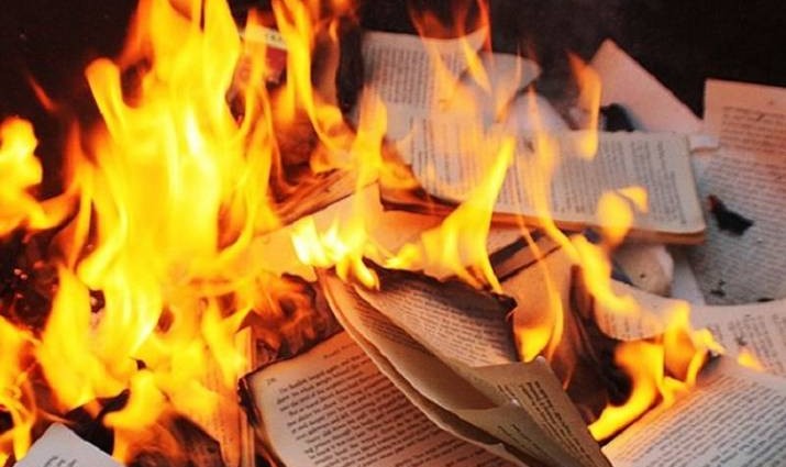 В Дании разрешили публично сжигать Кораны и Библии