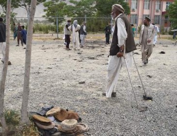 В Кабуле на теннисный корт упала ракета