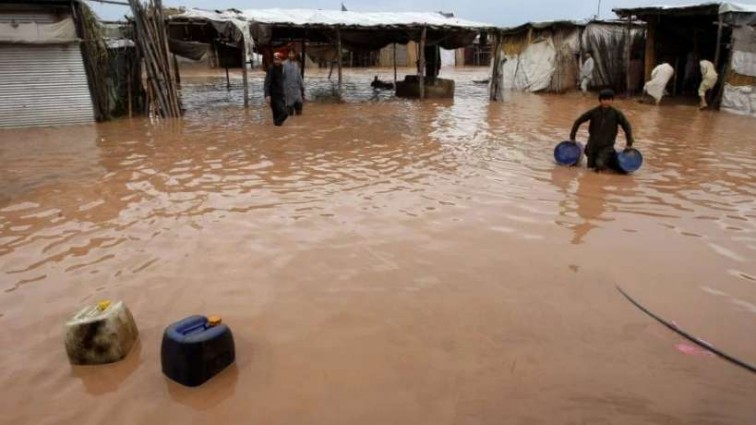 Масштабное наводнение унесло жизни более ста людей (фото)