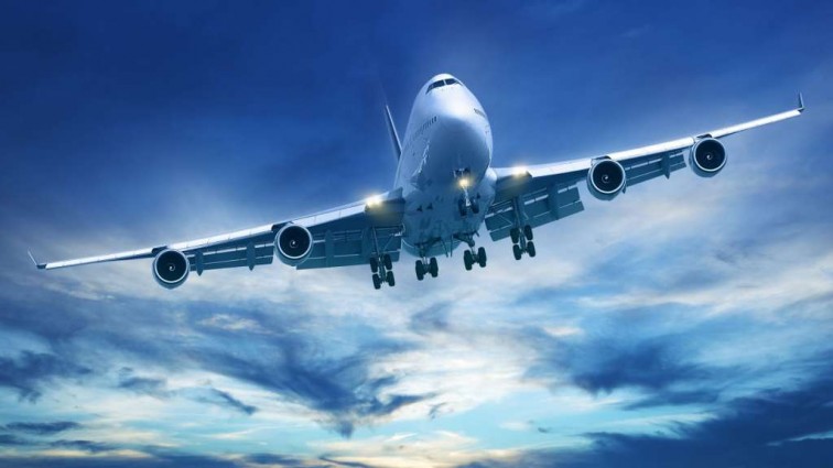 Вот так отдохнула: На Карибах самолет на взлете сдул насмерть любопытную туристку