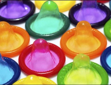 Главе Роспотребнадзора пожаловались на дорогие презервативы