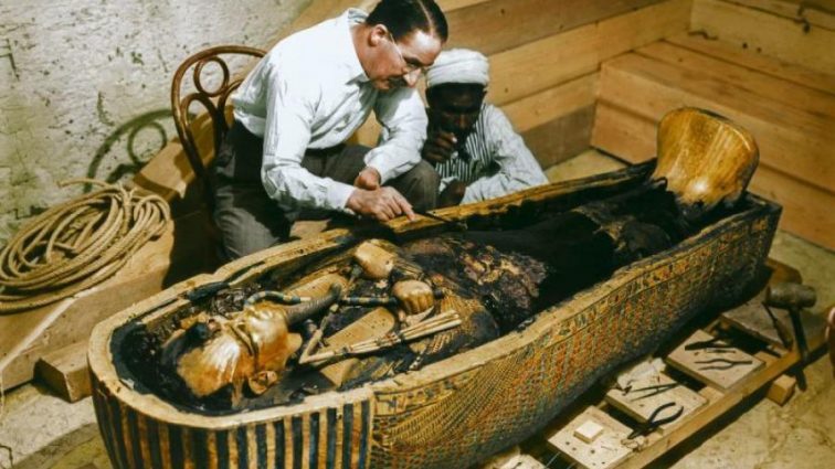 Археологи вскрыли гробницу «золотого» мастера фараонов