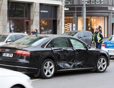 «Врезался автомобиль…»: В аварию попал премьер-министр