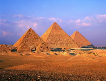 Кто на самом деле построил египетские пирамиды?