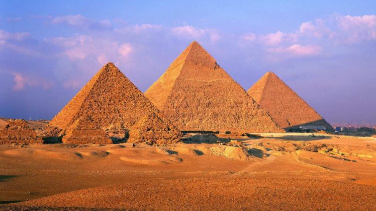 Кто на самом деле построил египетские пирамиды?