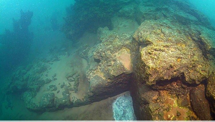 В Турции найден огромный подводный замок