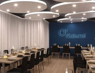 «Проходите, раздевайтесь!»: В Париже открыли ресторан для нудистов