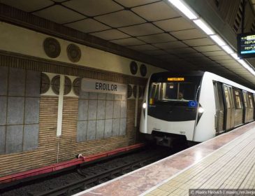 В Румынии женщина столкнула беременную пассажирку под поезд