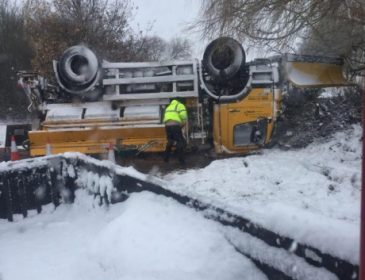 Европу накрыли рекордные снегопады: начался транспортный коллапс