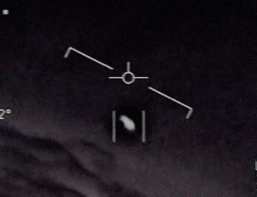 Секретное видео Пентагона о преследовании военными НЛО попало в сеть