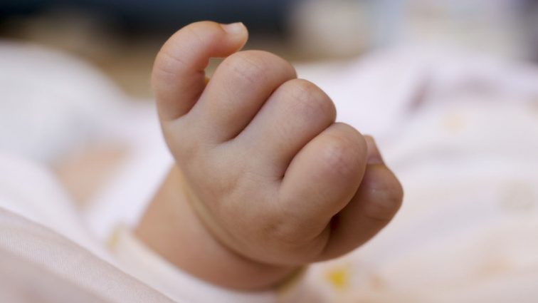 Жуткие роды: акушер-гинеколог вытащил туловище младенца без головы