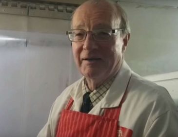Кровяная колбаса спасла пожилого человека от смерти