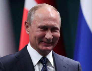 Владимир Путин опозорился перед студентами. Он перепутал Москву с Питером
