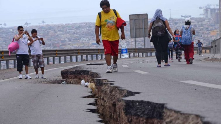 Уже известны последствия мощного землетрясения: Есть погибшие и много раненых