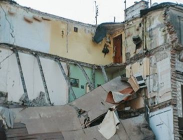 Разрушающий взрыв в жилом доме: есть погибшие