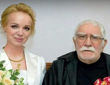 «Она была для Армена Борисовича подарком небес»: популярная певица прокомментировала развод Джигарханяна с женой