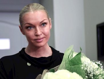 «Выкинь эти сапоги»: Анастасия Волочкова соединила несоединимое в одежде. Поклонники возмущенны