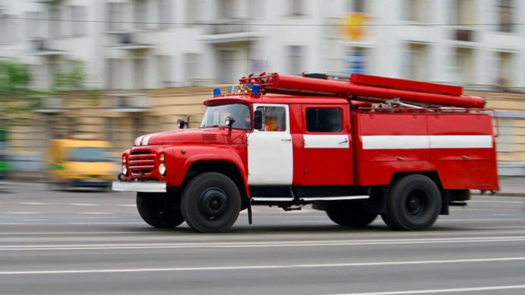 «Эвакуировались около 500 человек»: в Кемерово загорелся еще один торговый центр