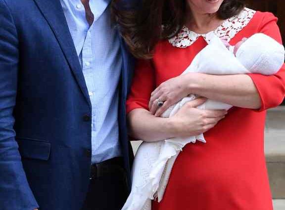 Принц Чарльз еще не видел новорожденного внука: стало известно в чем причина
