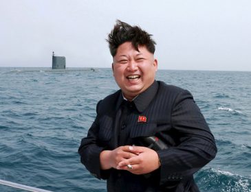 Не дал сфотографировать жену: Ким Чен Ын оттолкнул фотографа. Назревает скандал?