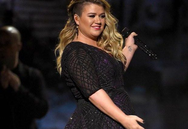 Вы только посмотрите на эту похудевшую красотку: популярная певица сбросила 20 кг без тренировок