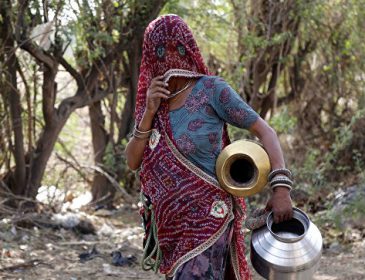 «Тяжелейший кризис за всю историю страны»: В Индии произошла жуткая экологическая катастрофа