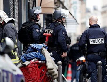 Захватил в заложники беременную женщину: В Париже волна беспорядков