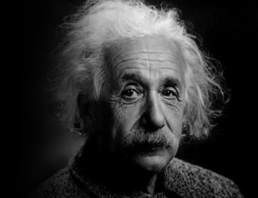 Стало известно сколько стоят черновики Альберта Эйнштейна: цифры ошеломляют