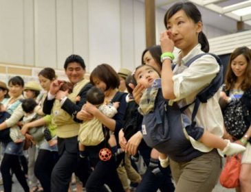 Японских работниц обязали рожать «по очереди»
