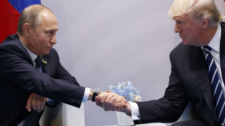 Трамп хочет поговорить с Путиным один на один