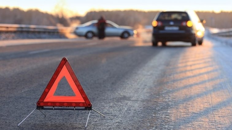 Смертельное ДТП в Сочи автомобиль на скорости вылетел на тротуар и сбил шесть человек — видео