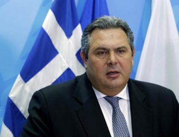 Министр обороны Греции подал в отставку из-за лесных пожаров по всей стране