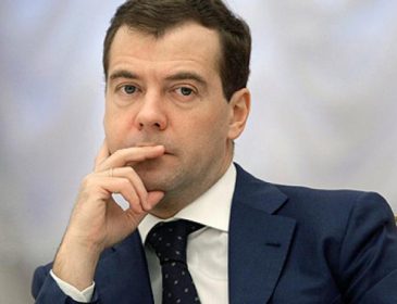 Россиян заинтересовал вопрос куда делся премьер Медведев