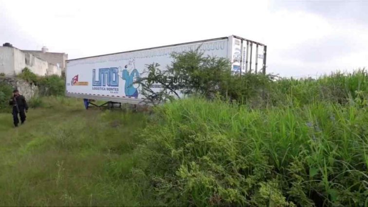 В Мексике обнаружили обнаружили грузовик с холодильным прицепом и 157 трупами в нем