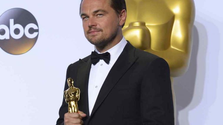 У голливудского красавчика Леонардо Ди Каприо отобрали «Оскар»