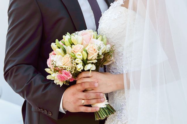 «Набросилась на невесту»: Женщина сорвала свадьбу собственного мужа