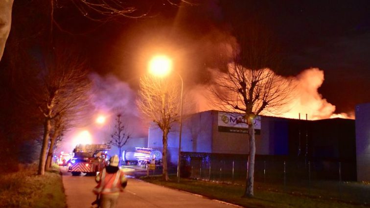 В Бельгии произошел пожар на территории завода