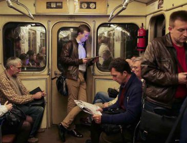 «Этого быть не должно»: Для пассажиров московского метро придумали новый запрет