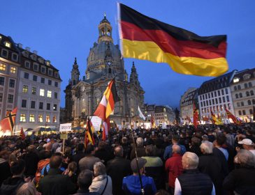 Следом за французской столицей: В Германии начались протесты