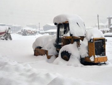 Снегопад в Турции отрезал сотни населенных пунктов от мира
