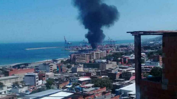 Мощный взрыв в одном из крупнейших портов Венесуэлы
