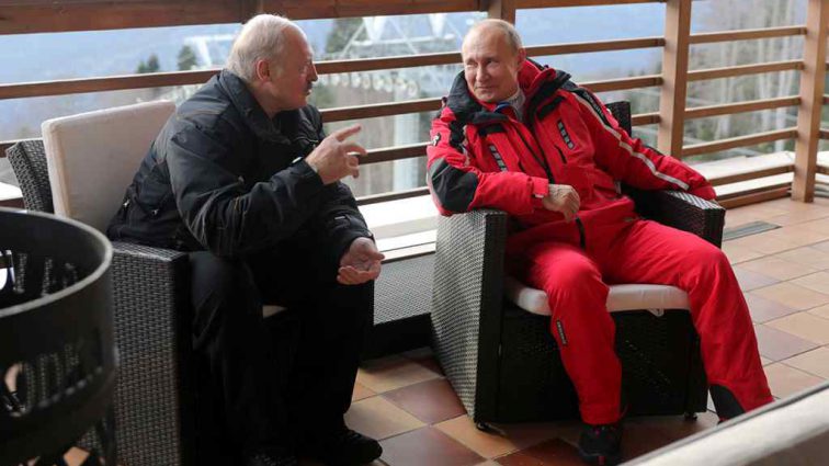 «Две страны могут объединиться»: Лукашенко сделал громкое заявление о взаимоотношениях с Россией