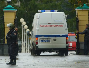 В Петербурге и Москве эвакуировали торговые центры после сообщений об угрозе взрыва